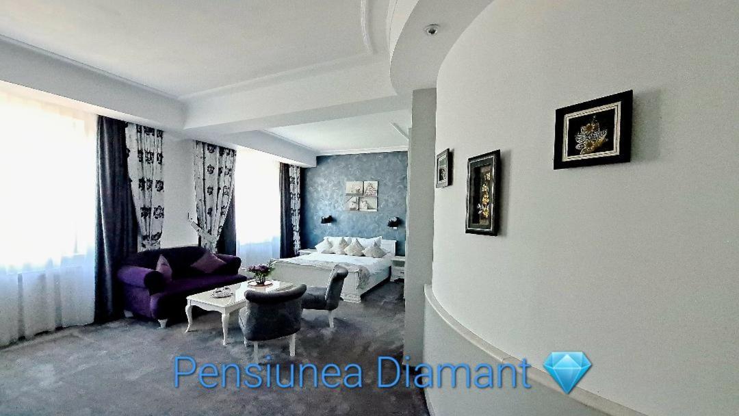 Pensiunea Diamant Ghimbav ภายนอก รูปภาพ