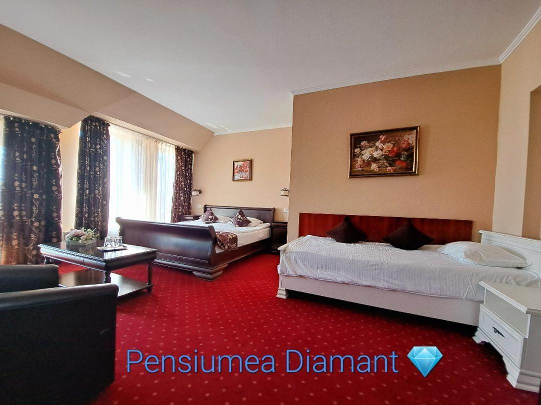Pensiunea Diamant Ghimbav ภายนอก รูปภาพ
