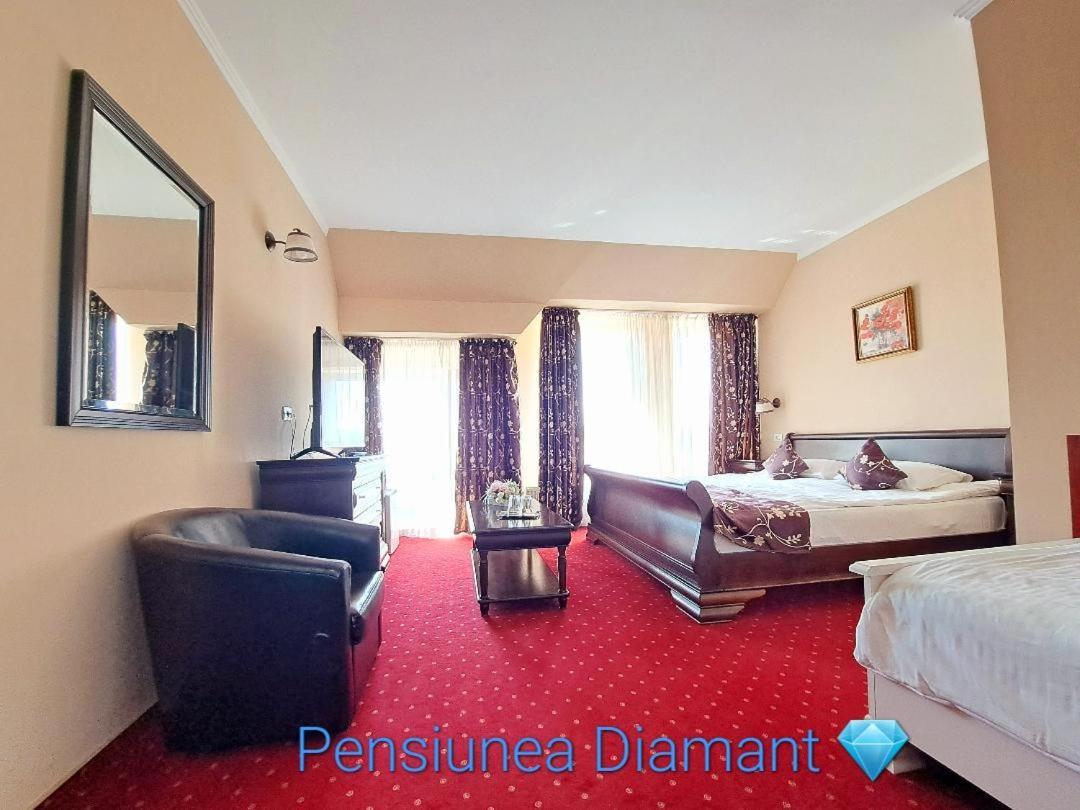 Pensiunea Diamant Ghimbav ภายนอก รูปภาพ